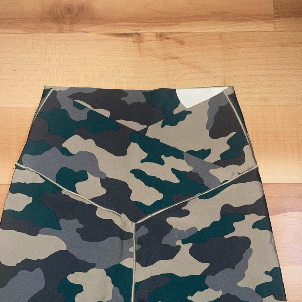 NWT Crop Aerie Criss-Cross High-Rise Leggings